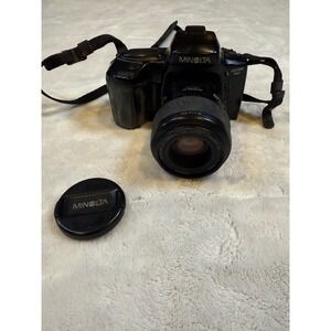 Minolta Maxxum 5xi 35mm SLR Film Camera with AF Zoom xi 80-200mm Lens Black